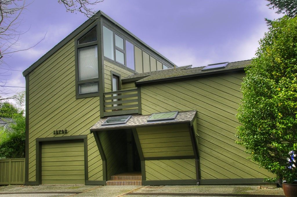 Roof Leak Repairs in Niagara University, NY 14109